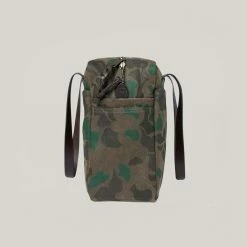 FILSON WAXED RUGGED TWILL TOTE BAG WITH ZIPPER - DARK WAX SHRUB CAMO -Pickings and Parry shop Filson Tote Bag With Zipper Waxed Rugged Twill Dark Shrub 123 1024x1024@2x