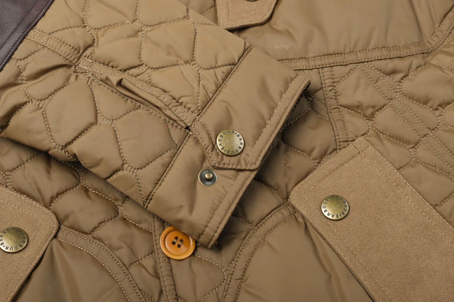 USED BARBOUR X WHITE MOUNTAINEERING QUILTED BLAZER - BROWN 6 USED BARBOUR X WHITE MOUNTAINEERING QUILTED BLAZER - BROWN - Image 4