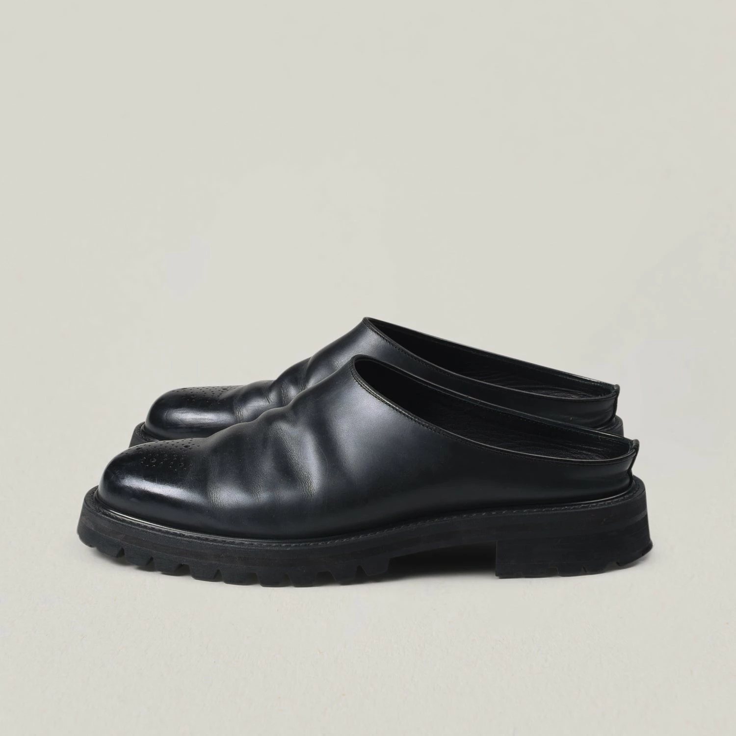 USED HENDER SCHEME COMMANDO MULE - BLACK 4 USED HENDER SCHEME COMMANDO MULE - BLACK - Image 2